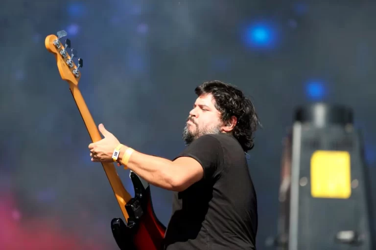 Santiago Motorizado presenta «El Retorno»: Un viaje íntimo por su universo musical